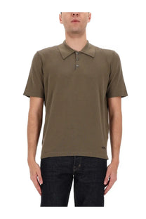 A.P.C men’s olive green short-sleeved polo shirt with classic collar and three-button placket