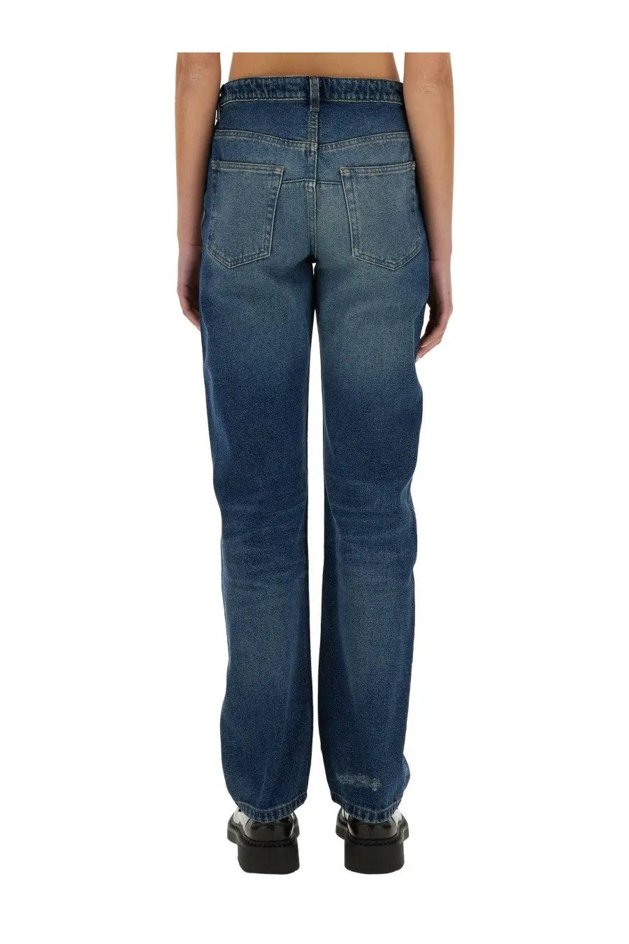 A.P.C women’s blue denim jeans Kylie with a straight-leg cut and subtle fading in cotton fabric