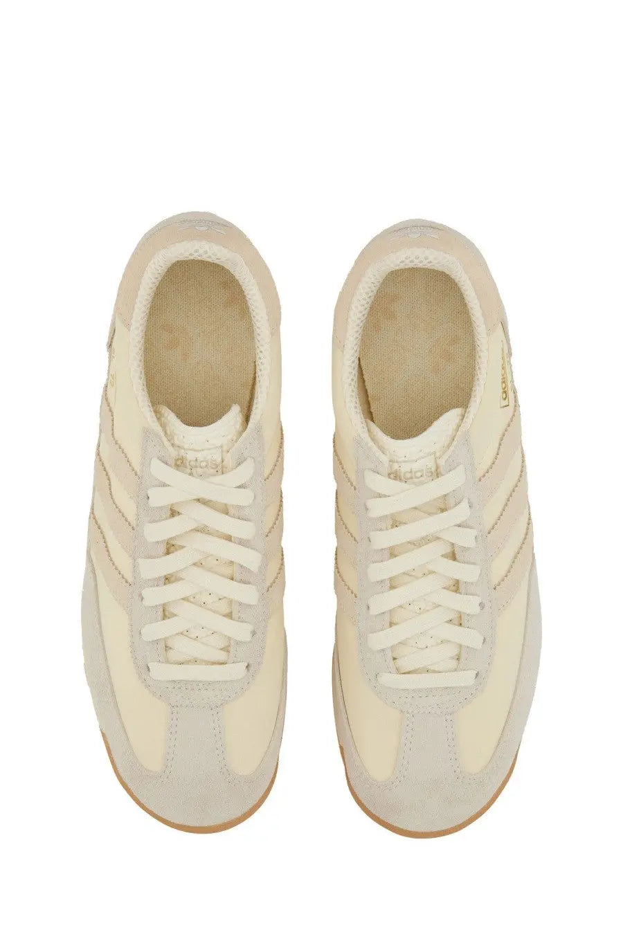 Adidas men’s sneaker white in cream-colored suede and canvas with classic three stripes design
