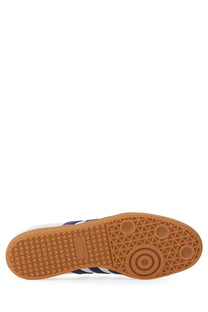 Adidas unisex sneaker samba in white and navy blue with a gum rubber sole for versatile casual wear