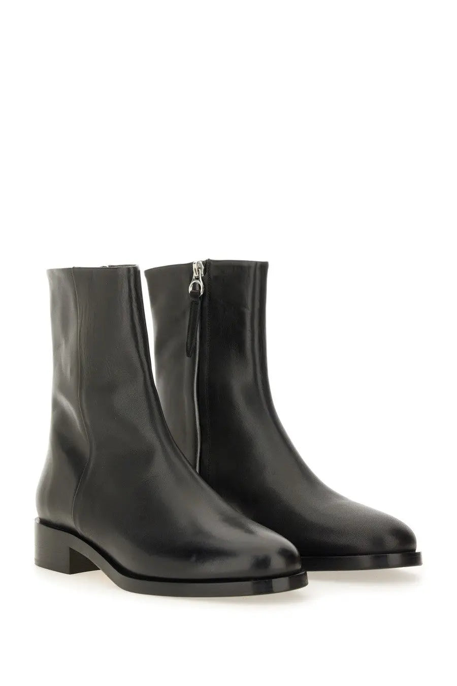 Aeyde women’s black leather ankle boots vincent with low block heel and silver zipper pull