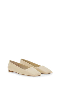 Cream-colored leather ballet flats with a sleek minimalist design from Aeyde women’s dancer crazy white collection