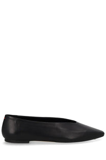 Aeyde women’s dancer kirsten black leather ballet flat with pointed toe and low heel shown from the back side