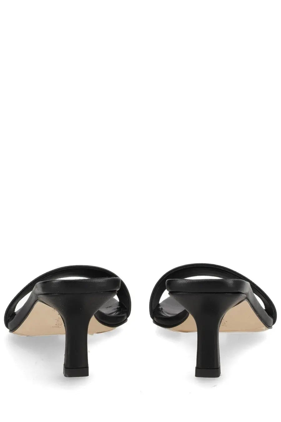Aeyde women’s sandalo Gilly con tacco black black leather mules with sleek minimalist design and low block heel