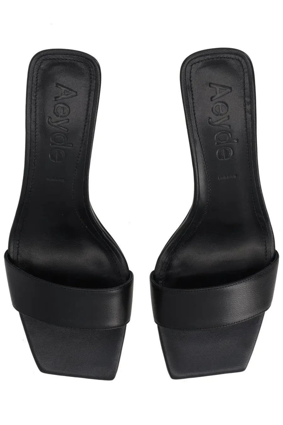 Aeyde women’s sandalo gilly con tacco black black leather mules with sleek minimalist design and square heel