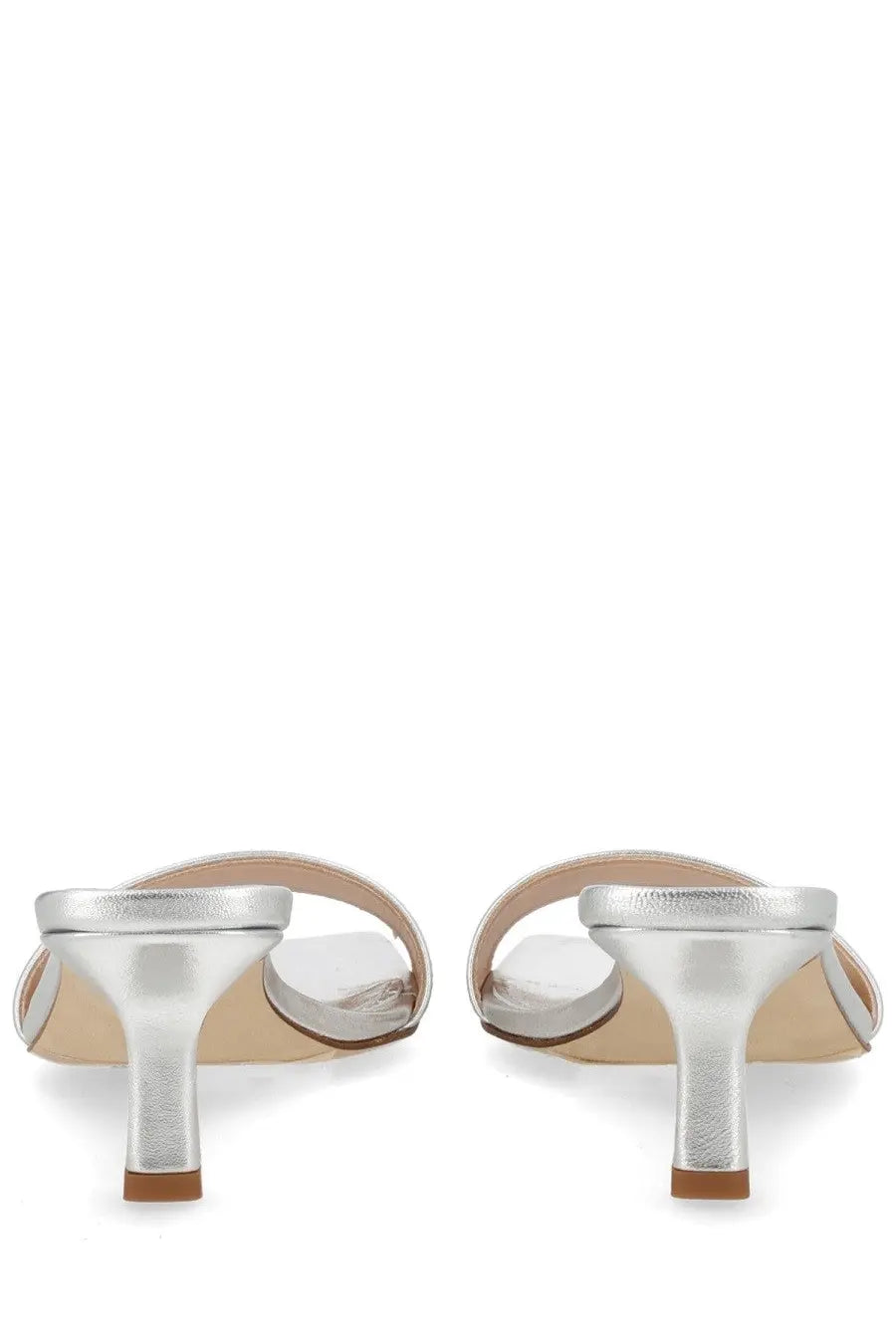 Aeyde women’s sandalo gilly con tacco silver metallic mule sandals with sleek textured finish and low block heels