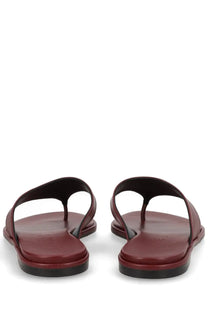 Aeyde women’s sandalo infradito amaya red burgundy leather thong sandals with minimalist design and black rubber soles