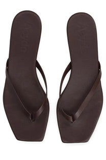 Aeyde women’s Sandalo Renee brown dark brown leather flip-flops with minimalist design and square toe shape