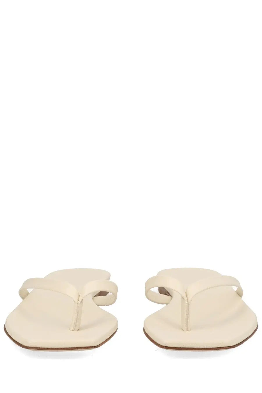Aeyde women’s sandalo renee white cream-colored minimalist thong sandals with sleek flat sole and smooth leather straps