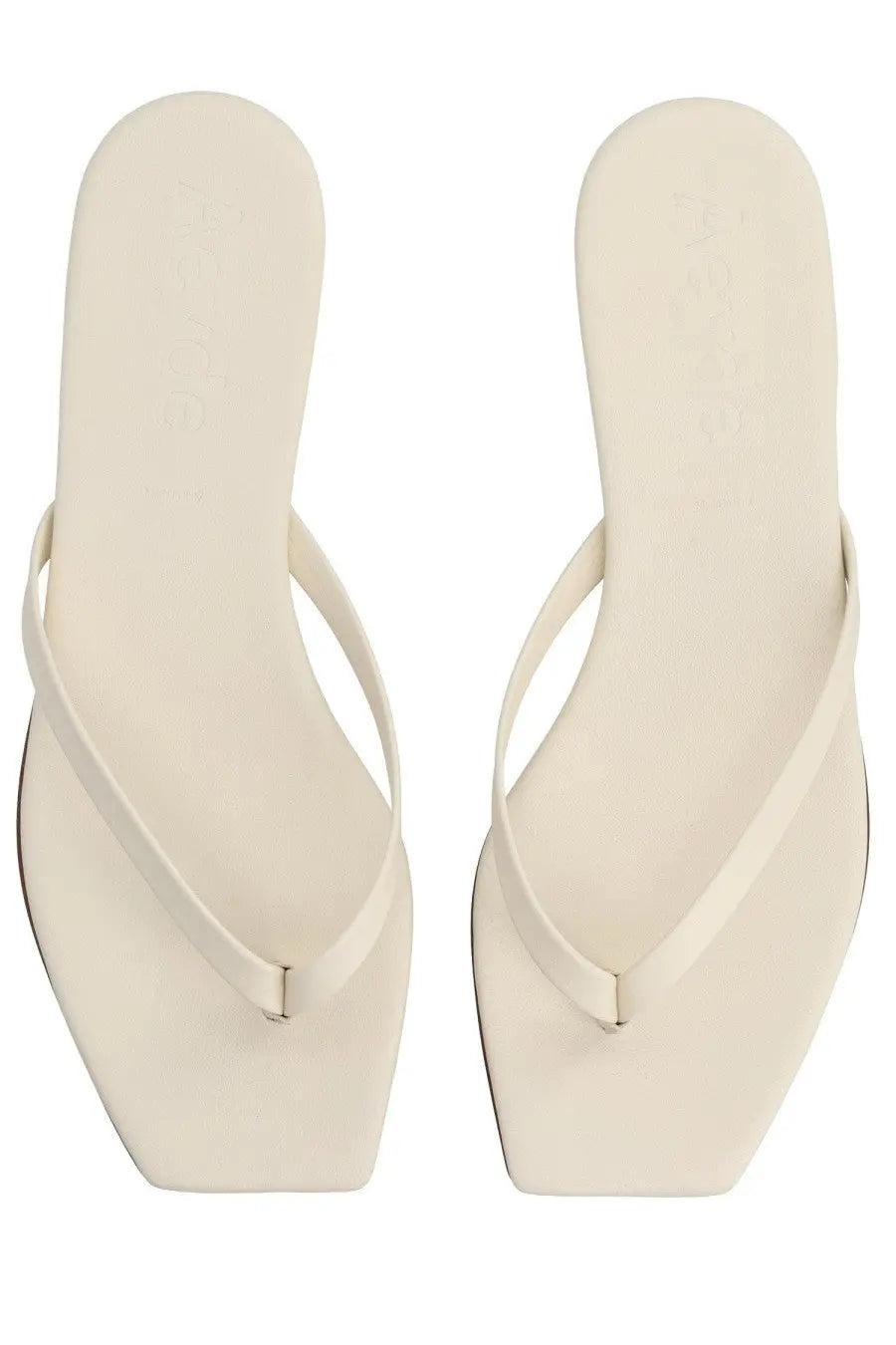 Aeyde women’s sandalo renee white cream-colored square-toe flip-flops with minimalist design and smooth matte finish