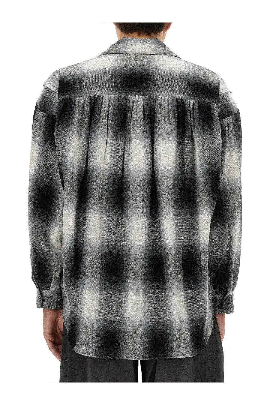 Aïe men’s cotton shirt white showing the back side with black and white plaid long sleeves and gathered back panel