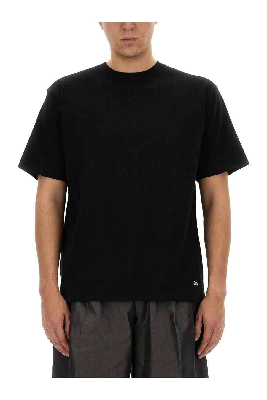 AïE men’s black short-sleeved jersey shirt with crew neck and small white logo on lower right side