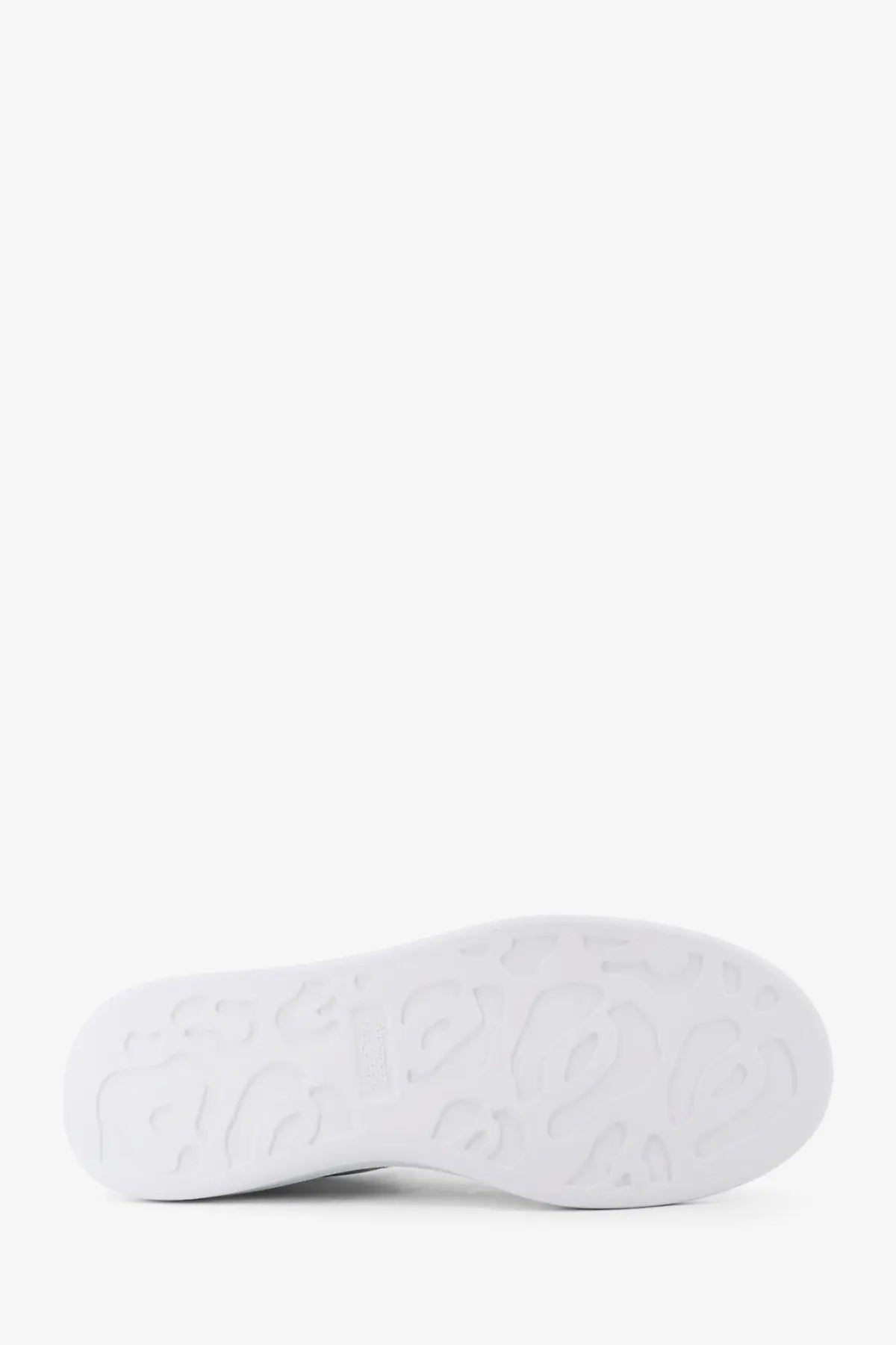 Alexander McQueen men’s low top leather sneakers white with white rubber sole embossed with leopard print pattern