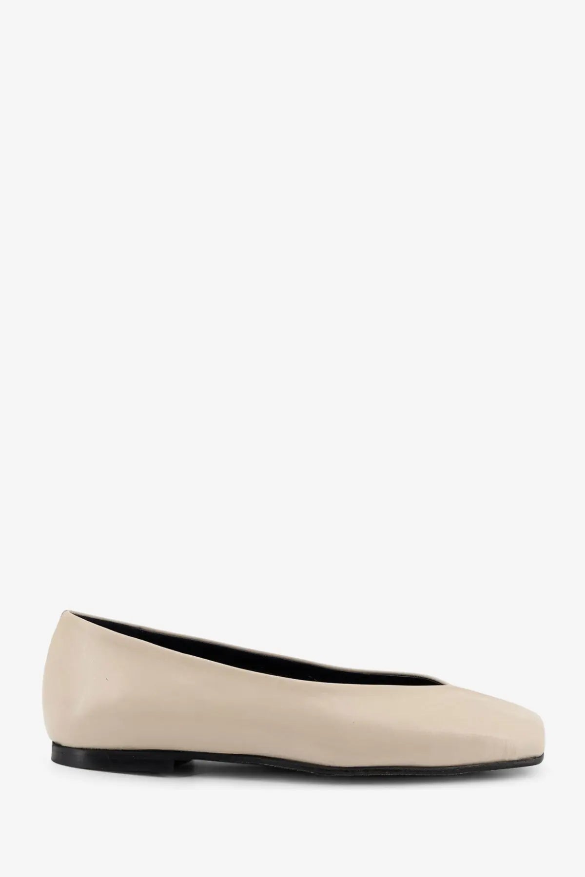 Alohas women’s katia leather ballerinas in cream with sleek minimalist design and black sole