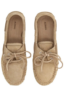 Alohas women’s mocassino rowan beige suede boat shoes with matching laces and stitched detailing
