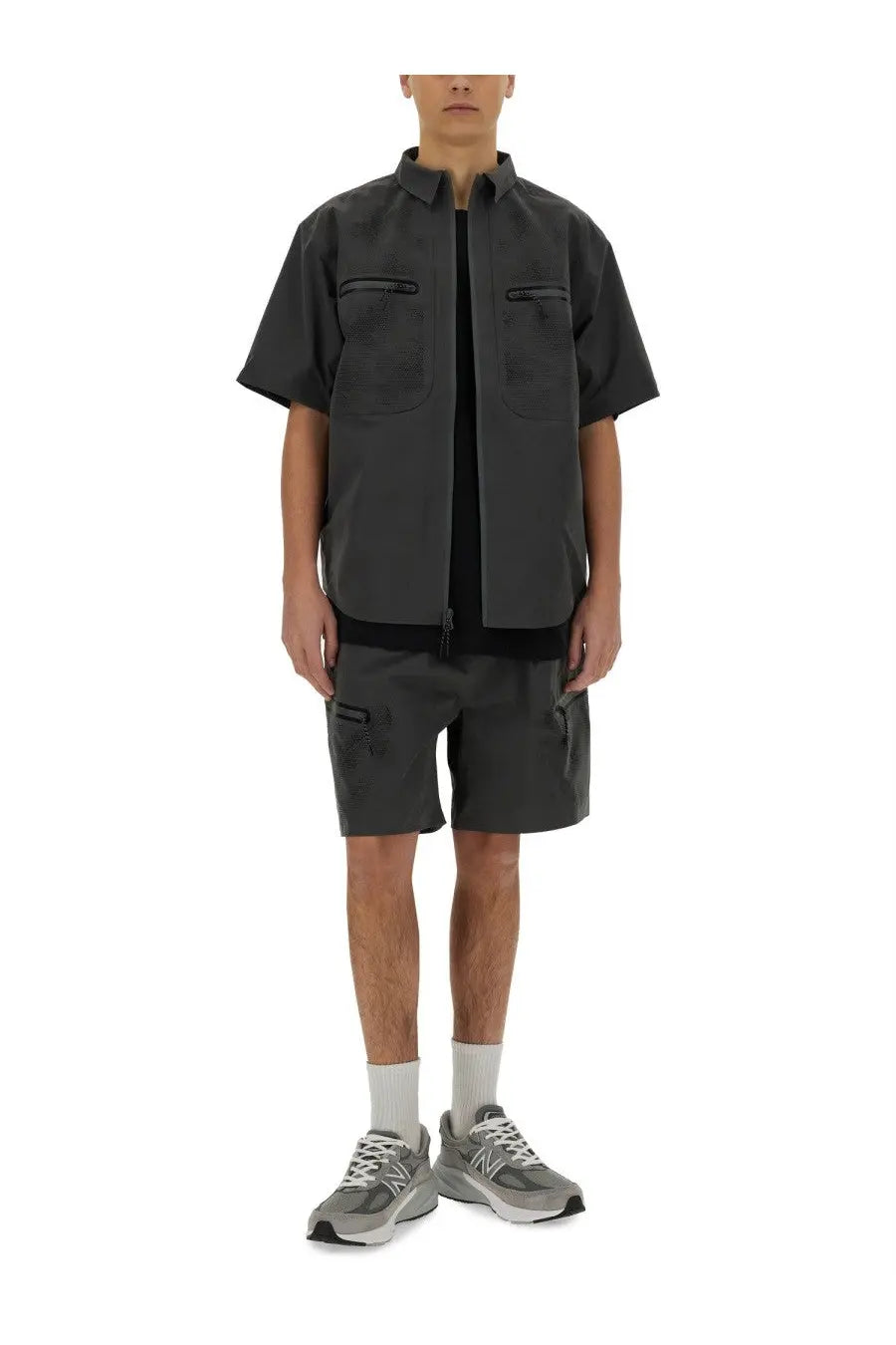 Alpha Industries men’s grey short-sleeved utility vest with zippered pockets and front zipper closure