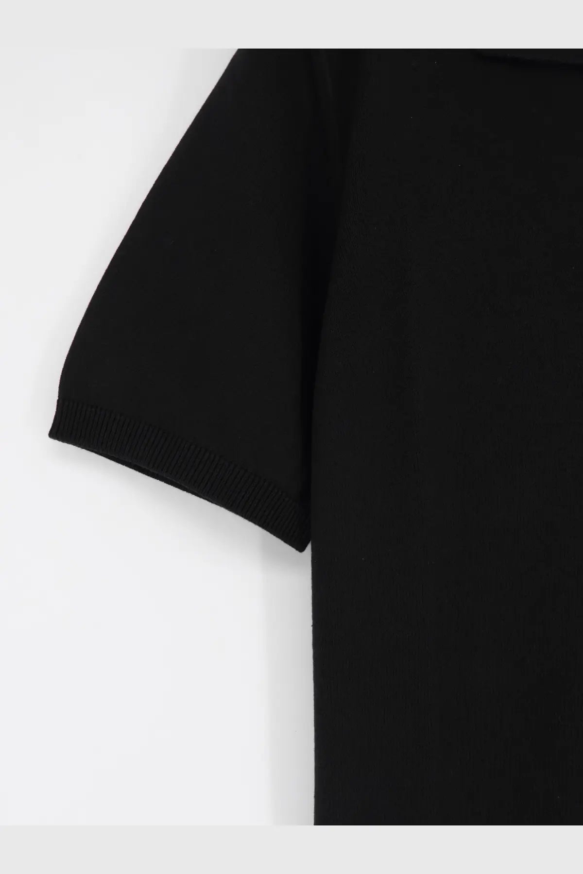 Alpha-studio men’s black cotton polo shirt with short sleeves and ribbed cuffs for casual wear