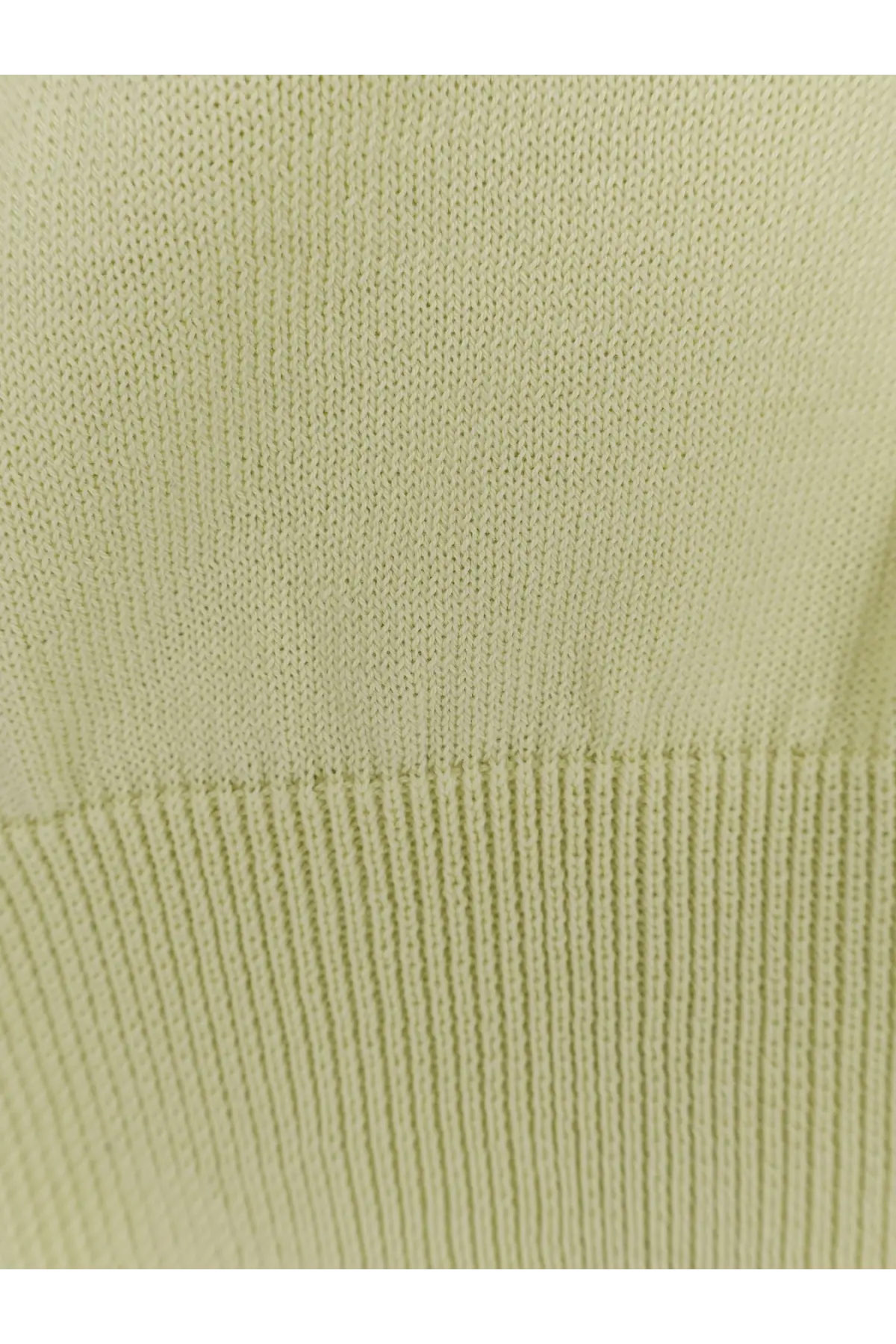 Alpha-studio men’s cotton sweater green with soft pale green knitted fabric and fine ribbed texture seamless stitching