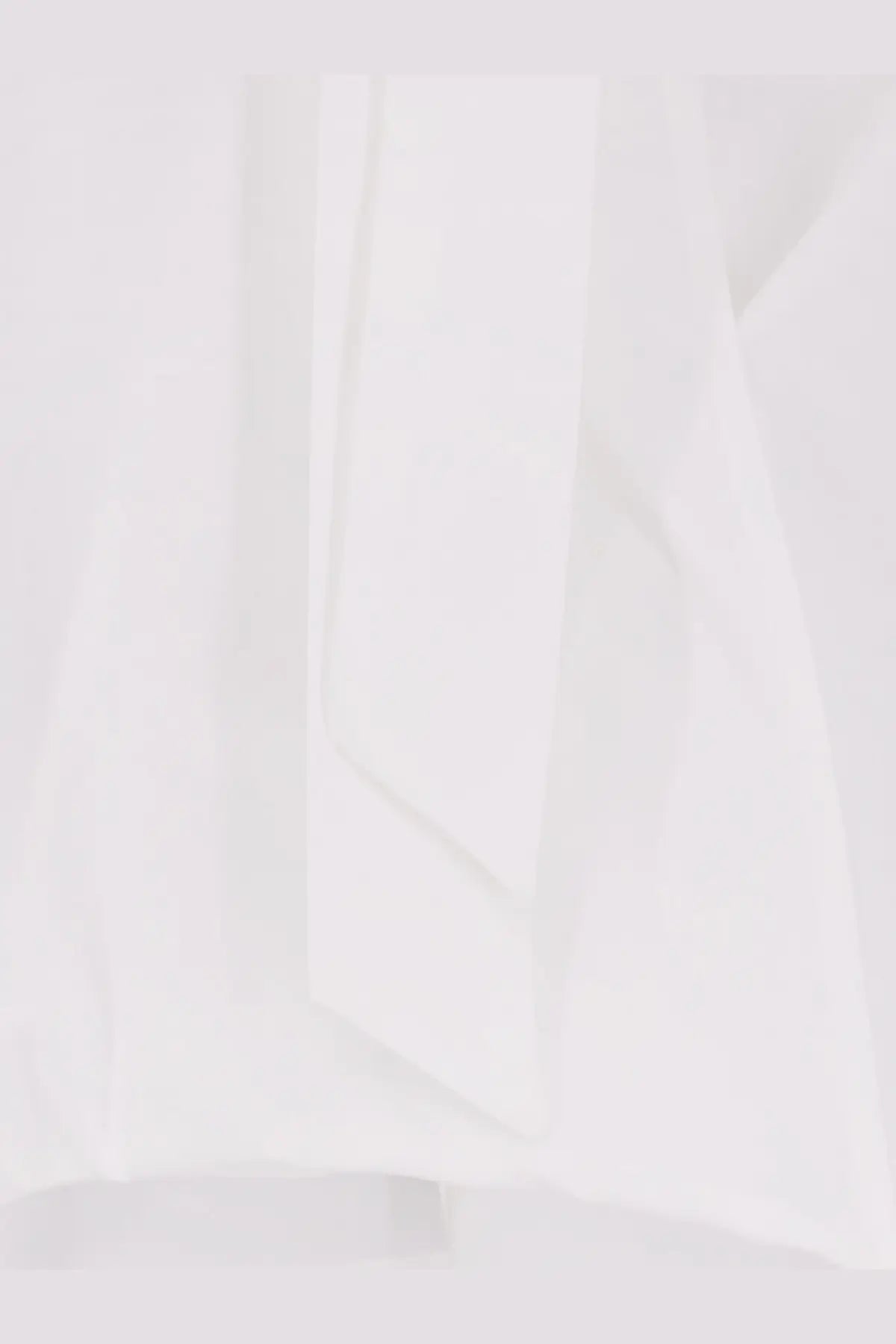 AlySi women’s white cotton shirt fabric with soft folds and subtle texture for comfortable wear