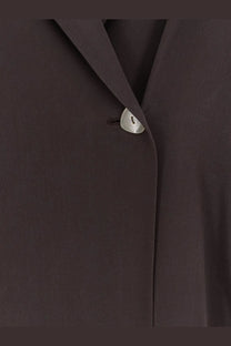 Alysi women’s loose silk blazer choco featuring a sleek silver-toned button with subtle engraving detail
