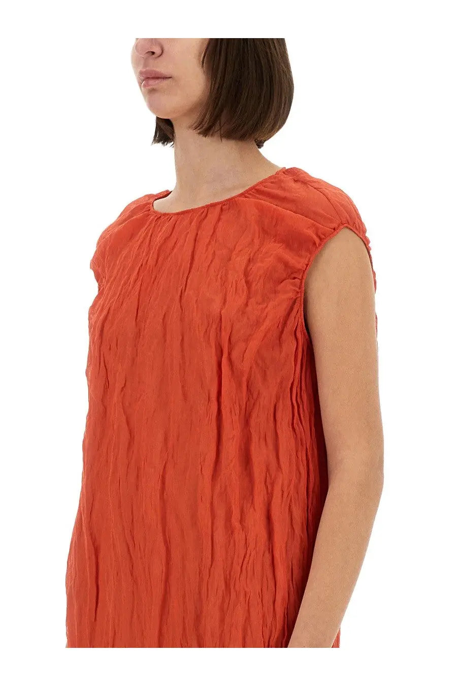 Alysi women’s red metallic gauze longuette dress in vibrant orange with sleeveless design and crinkled fabric texture