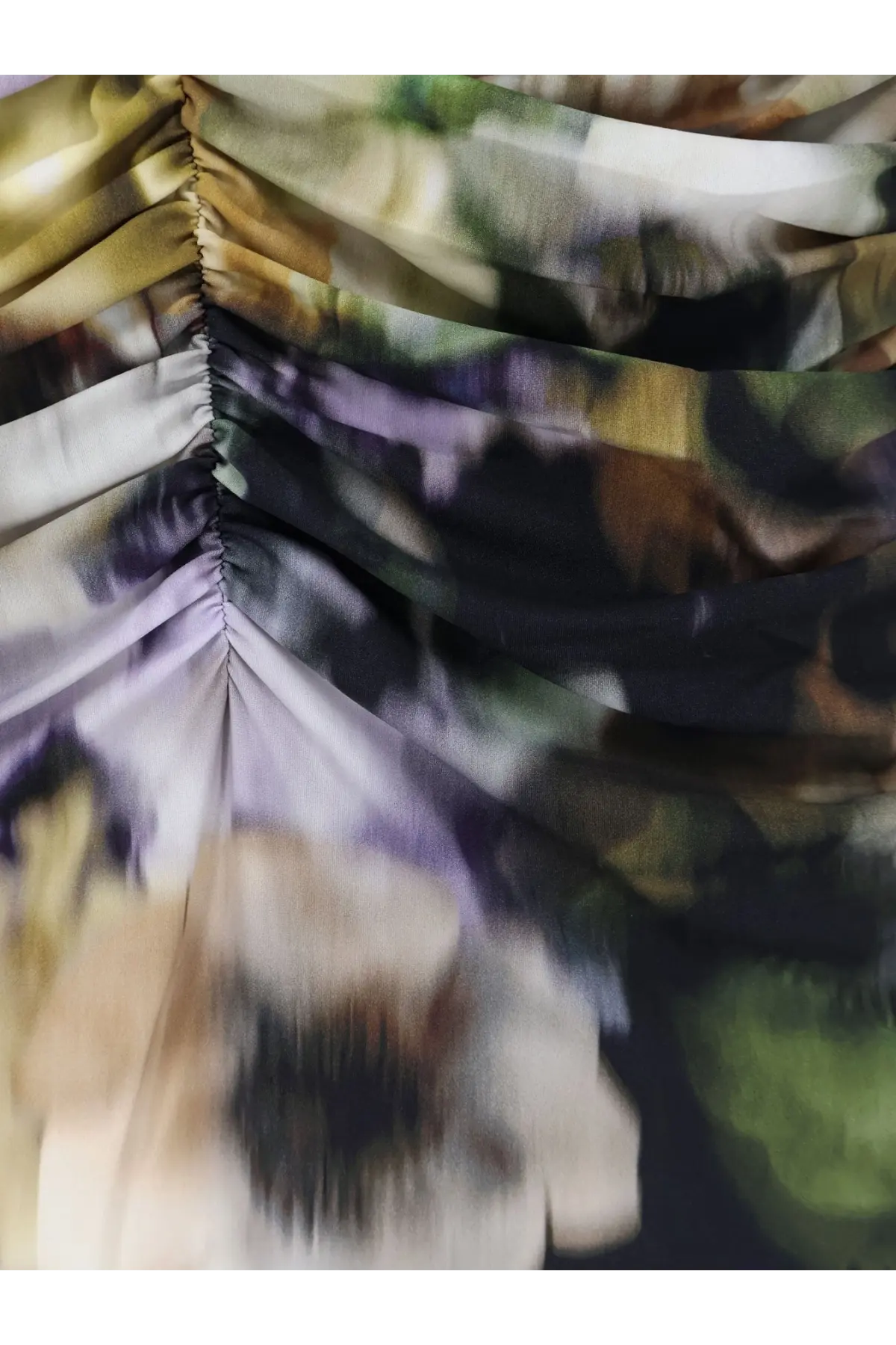 Amazuìn women’s natalie multicolor jersey dress with ruched flowing fabric and soft-focus floral print in muted tones