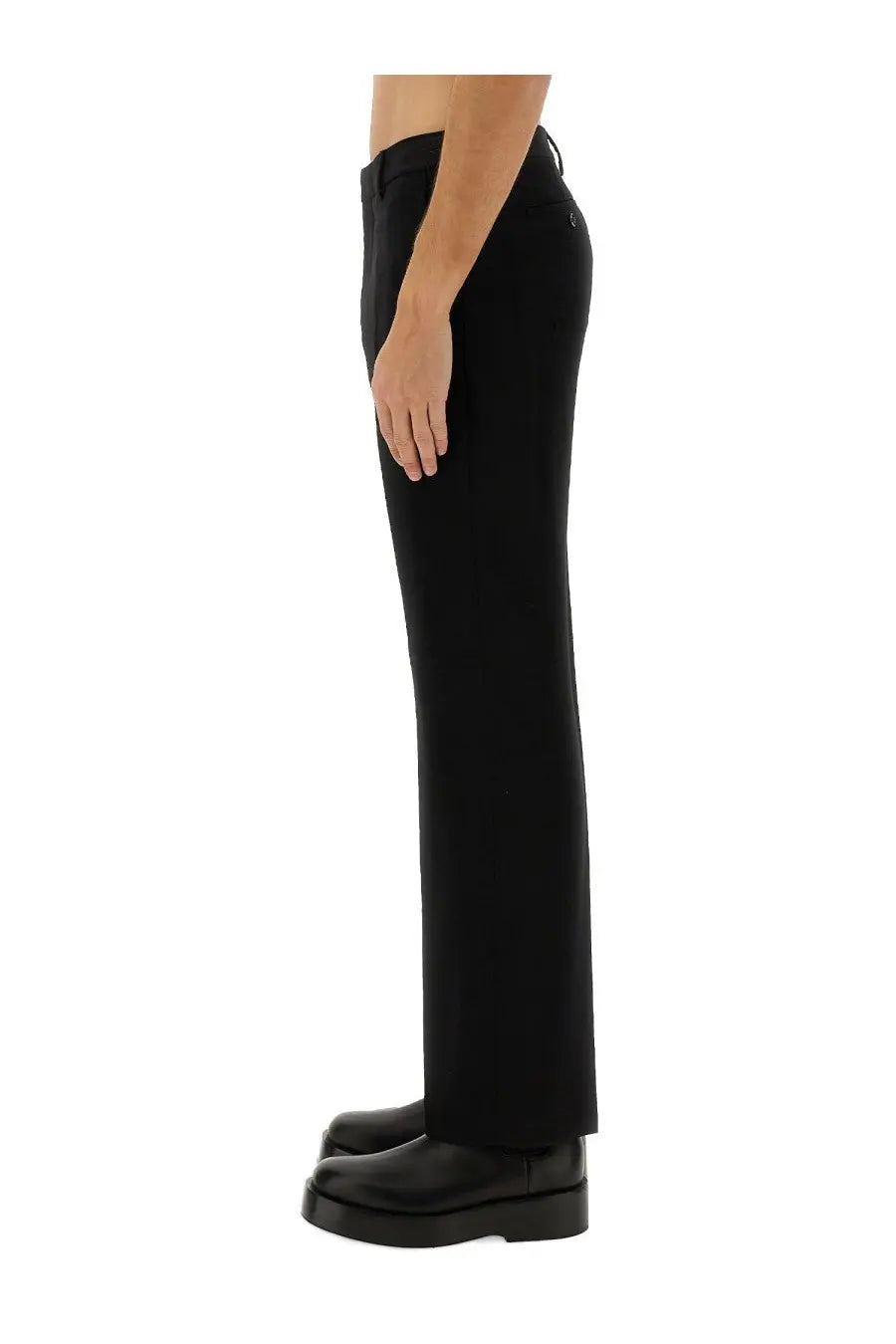Ami Paris men’s straight fit black trousers with sleek tailored fit and subtle side seam detailing