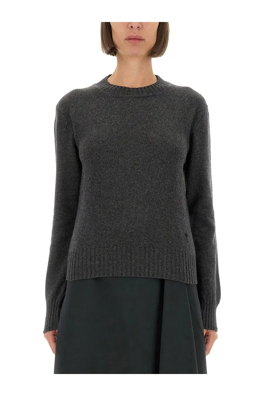 Ami Paris women’s cashmere sweater grey in dark gray with a finely knitted texture and ribbed crew neckline and cuffs