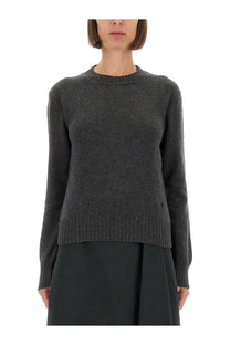Ami Paris women’s cashmere sweater grey in dark gray with a finely knitted texture and ribbed crew neckline and cuffs