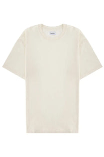 Amish supplies men’s cream-colored minimalist crew-neck t-shirt with a subtle neckline brand tag in micro white