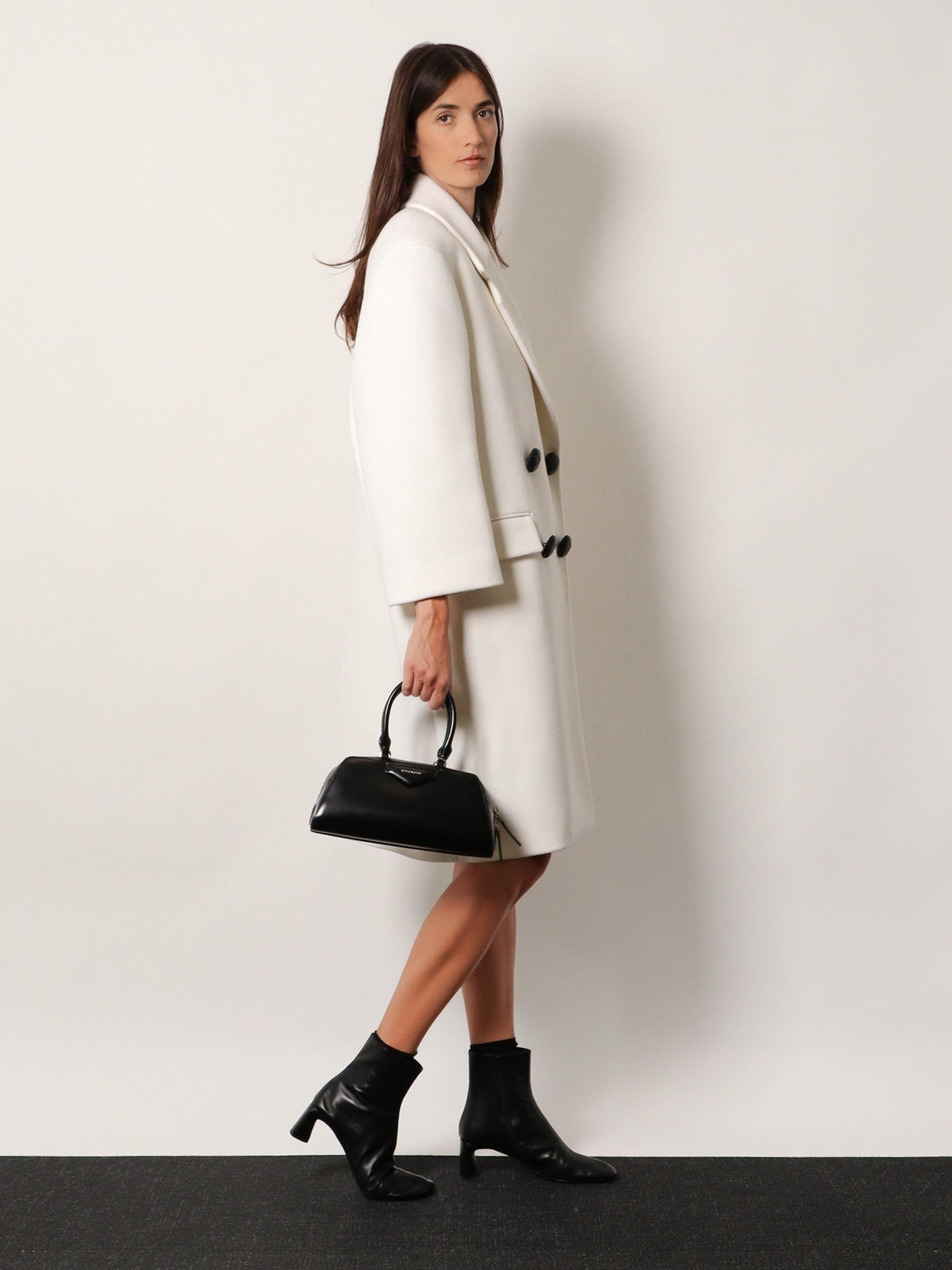 Givenchy Women's Antigona Small Leather Crossbody Bag Black