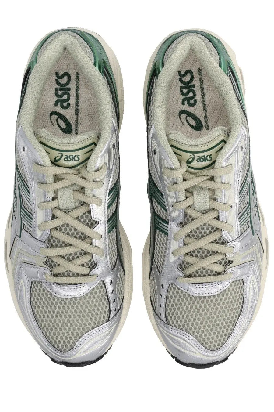 Asics unisex gel kayano 18 running shoes in white and green with mesh and synthetic overlays for support