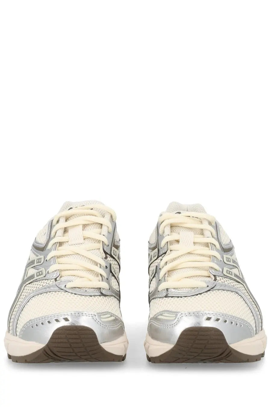 Asics unisex sneaker gel ds trainer beige with silver cream mesh uppers metallic silver accents and brown rubber soles