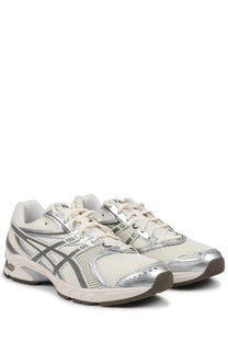 Asics unisex sneaker gel ds trainer beige with silver mesh upper metallic silver stripes and cushioned sole
