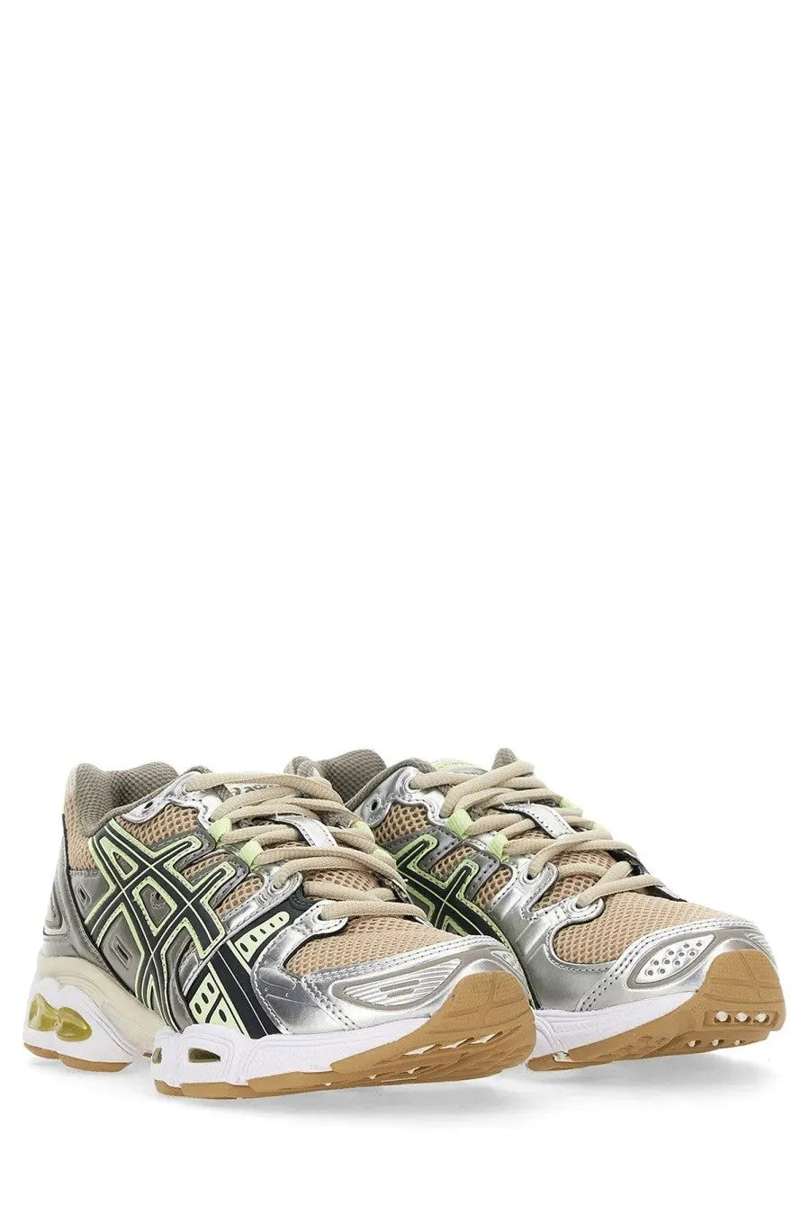 Asics women’s gel nimbus sneaker in silver and beige with black geometric detailing for running and training