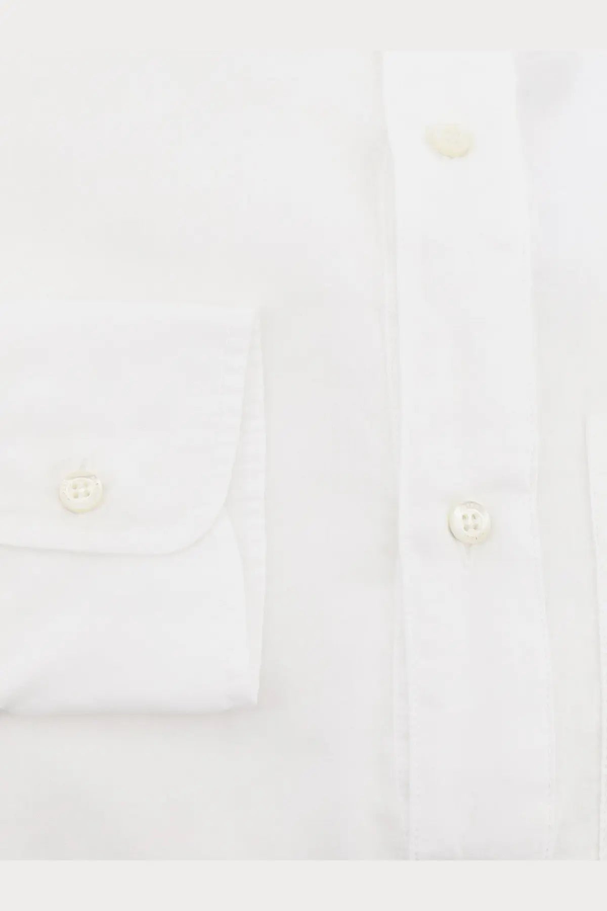 Aspesi men’s cotton shirt white with crisp fabric and matching buttons front view