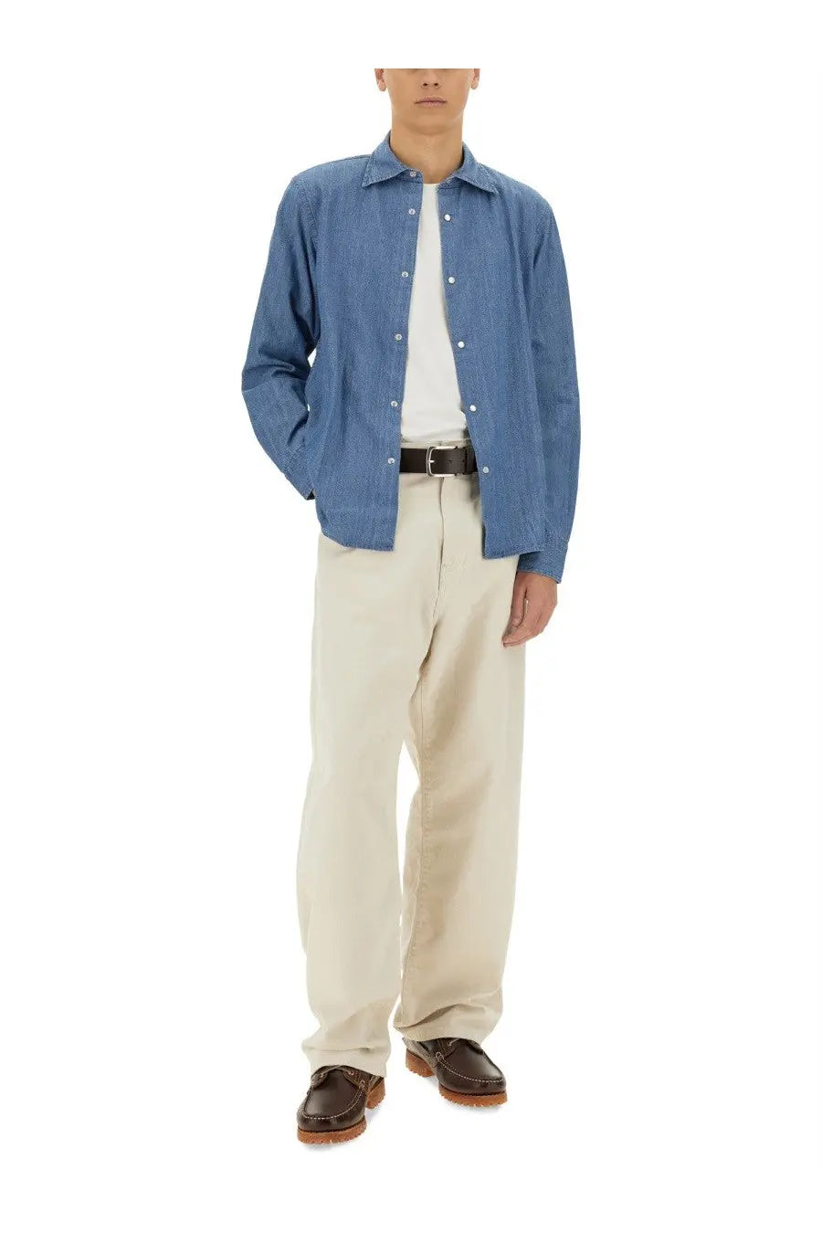 Aspesi men’s denim west shirt in blue with subtle striped texture and classic collar made of denim material