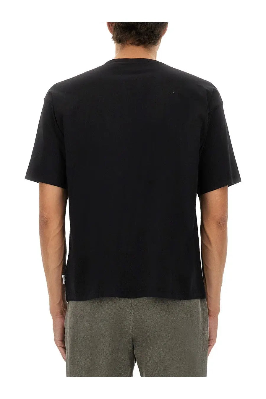 Aspesi men’s black short-sleeved crew neck shirt made from breathable cotton for casual wear