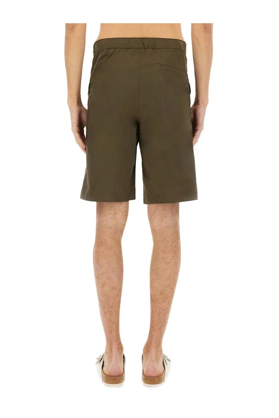 Aspesi men’s short lou green olive green cotton shorts with relaxed fit and side pockets