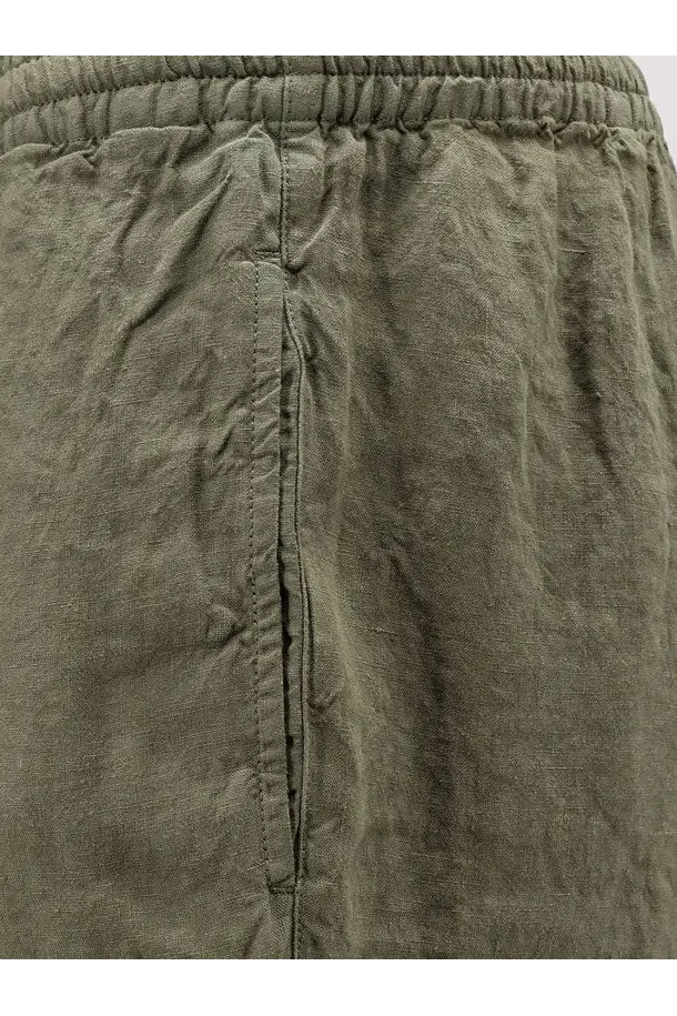Olive green aspesi men’s ventura linen shorts with elastic waistband and central seam detailing