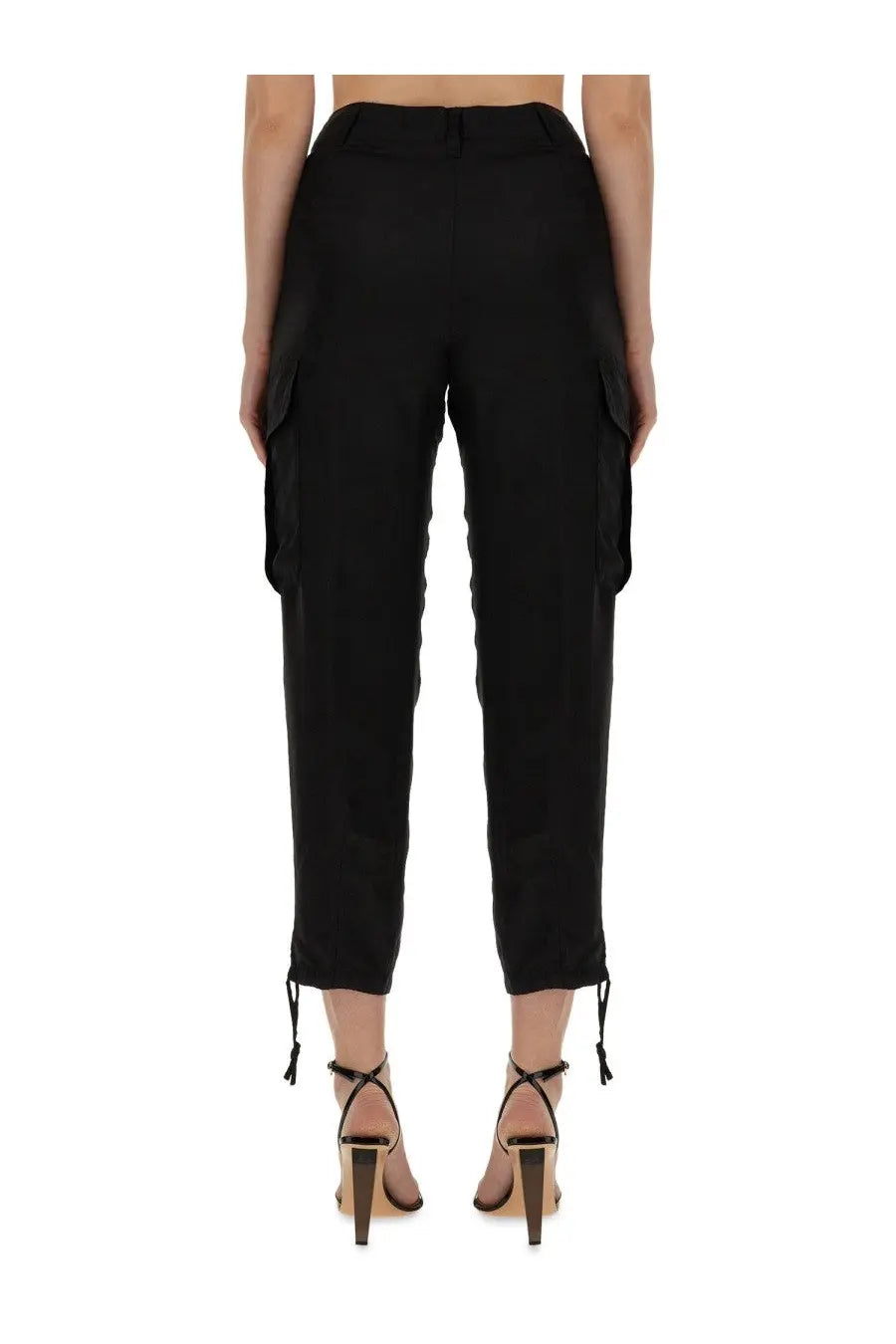 Aspesi women’s black cargo pants with tapered legs and drawstring cuffs in durable fabric for casual wear