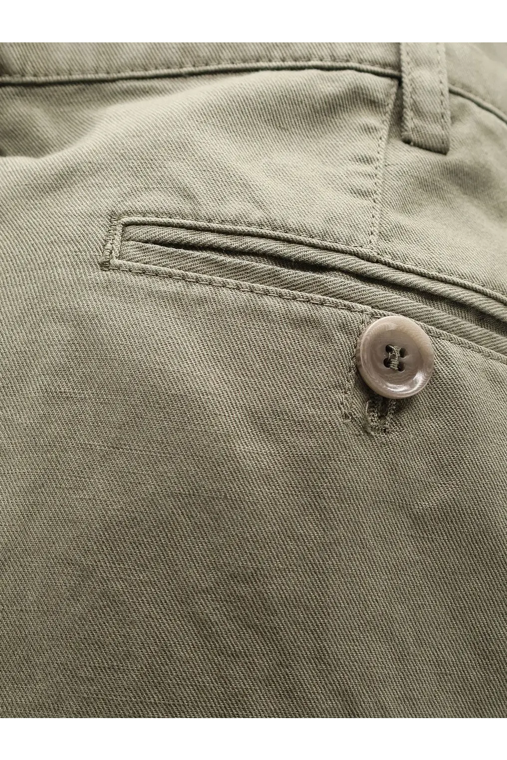 Aspesi women’s olive green cotton and linen shorts with a subtle textured weave and round translucent button