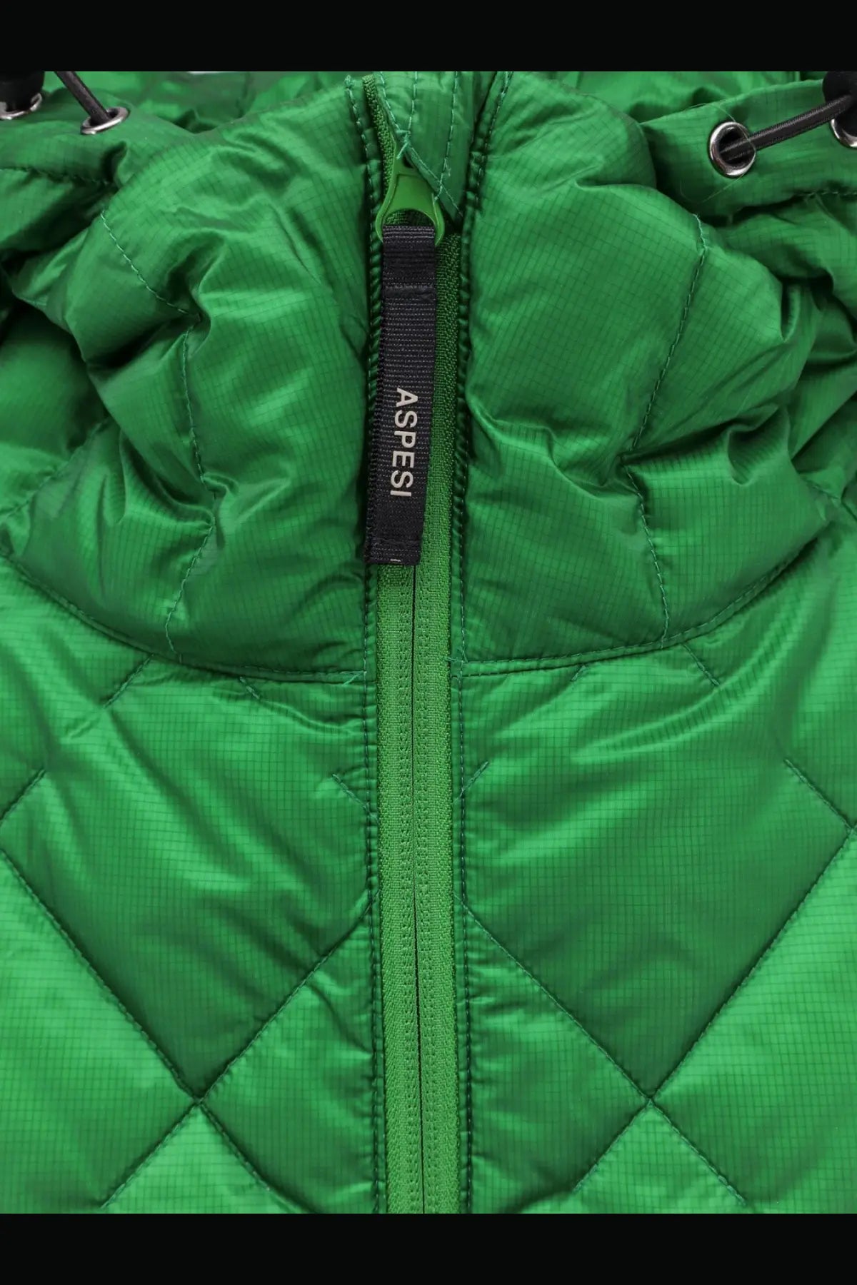 Aspesi women’s ginger nylon down jacket green with vibrant quilted design and black zipper pull featuring brand name aspei