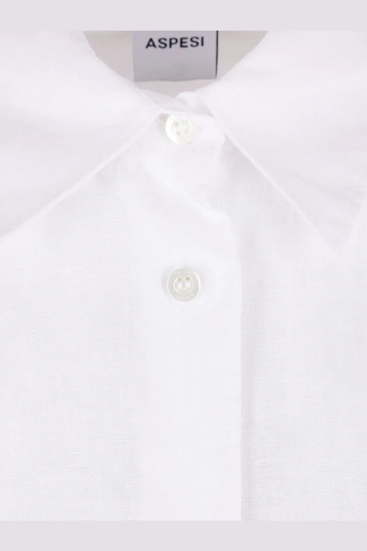 Aspesi women’s white linen shirt with a crisp collar and subtle texture perfect for stylish casual wear