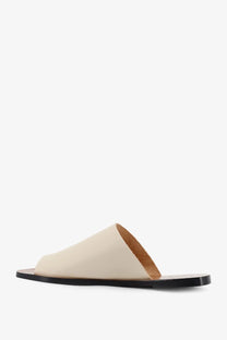 ATP Atelier women’s rosa leather slide sandal in cream with black sole and tan inner lining for casual wear