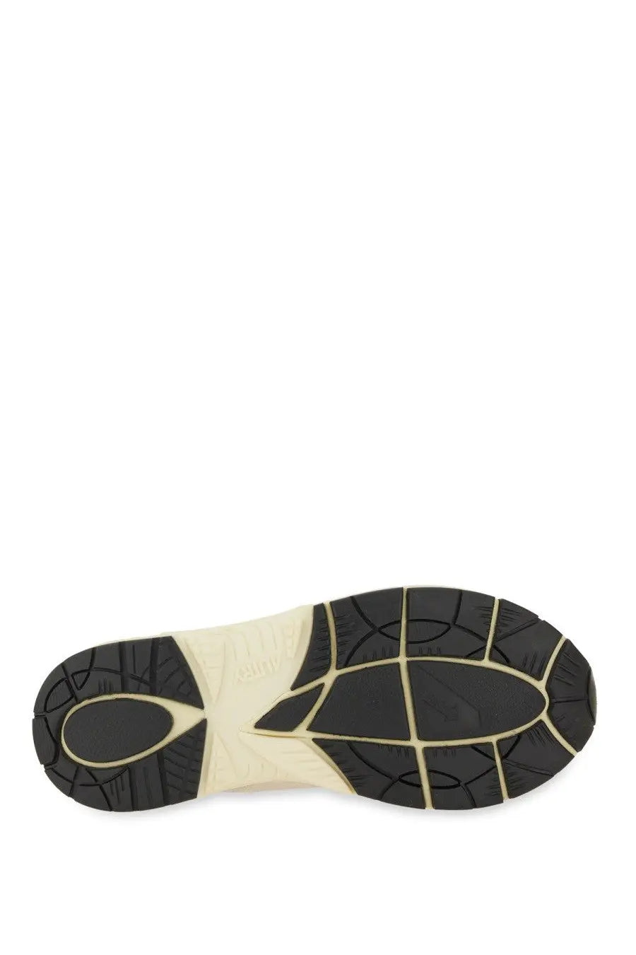 Black and cream-colored rubber sole with geometric tread on autry women’s hyperway sneaker white