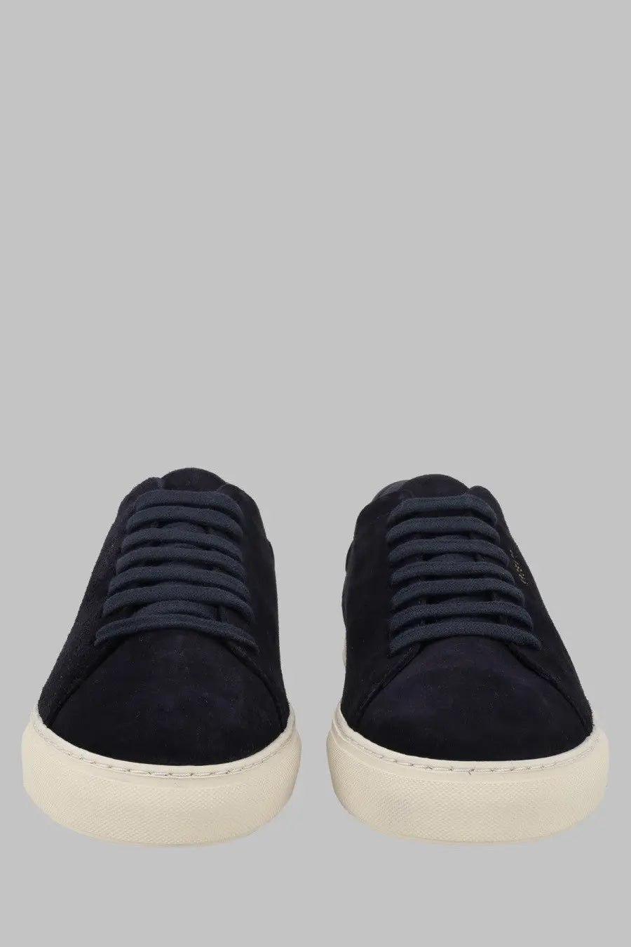 Axel arigato men’s sneaker clean in suede blue with navy suede low-top design and white rubber soles