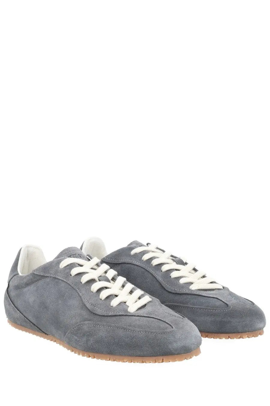 Axel arigato men’s sneaker daze runner grey suede with white laces and light brown rubber sole front view