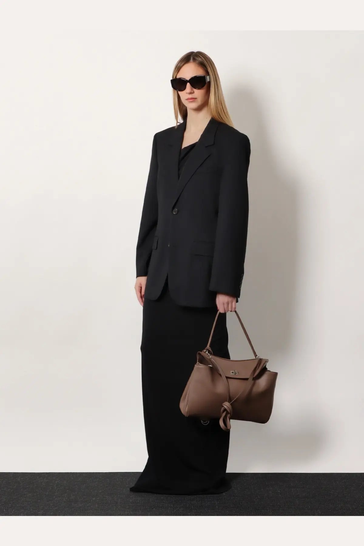 Balenciaga women’s rodeo medium beige taupe leather handbag with structured shape and top handle