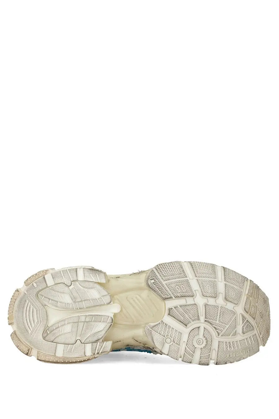 The balenciaga women’s sneaker runner white features a chunky off-white rubber sole with intricate tread and visible stitching